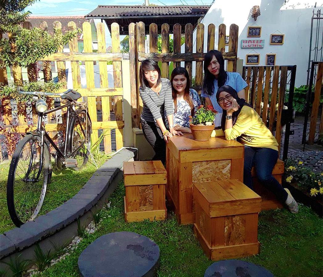 יוגיאקרטה Rumah Roso Homestay מראה חיצוני תמונה